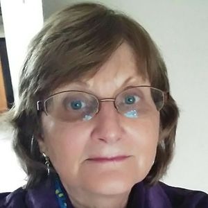 Meet your Posher, Carolyn